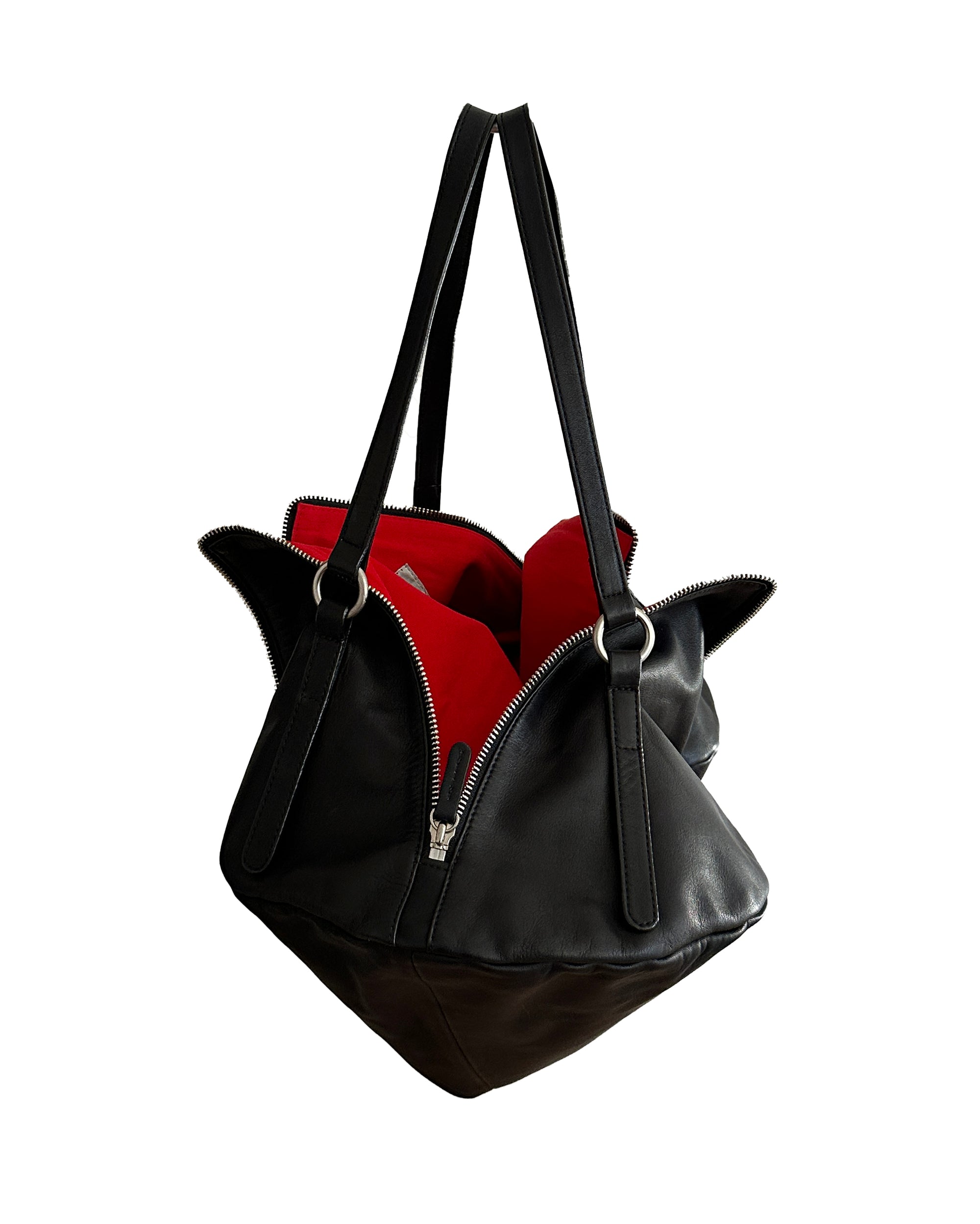 KAWA KAWA Quadrant Zip Leather Bag