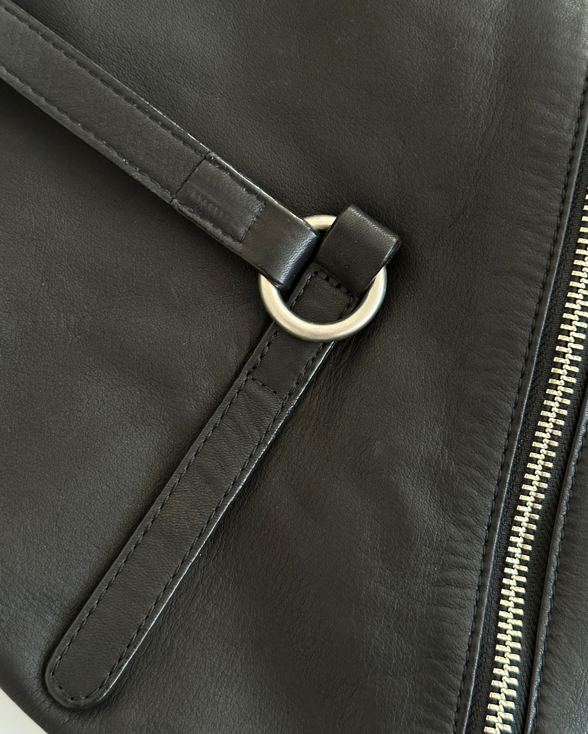 KAWA KAWA Quadrant Zip Leather Bag