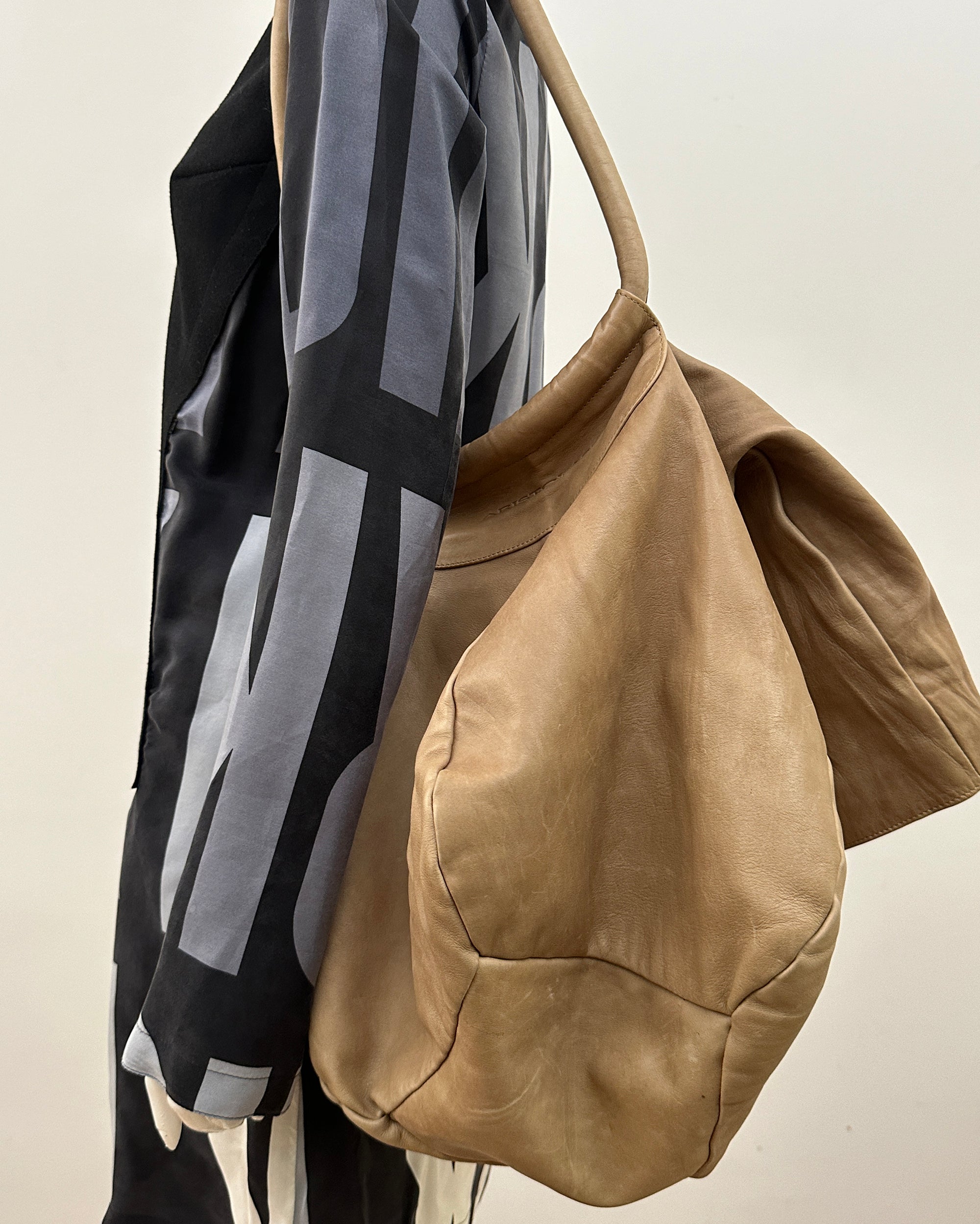 ARISTOLASIA Leather Sack Bag