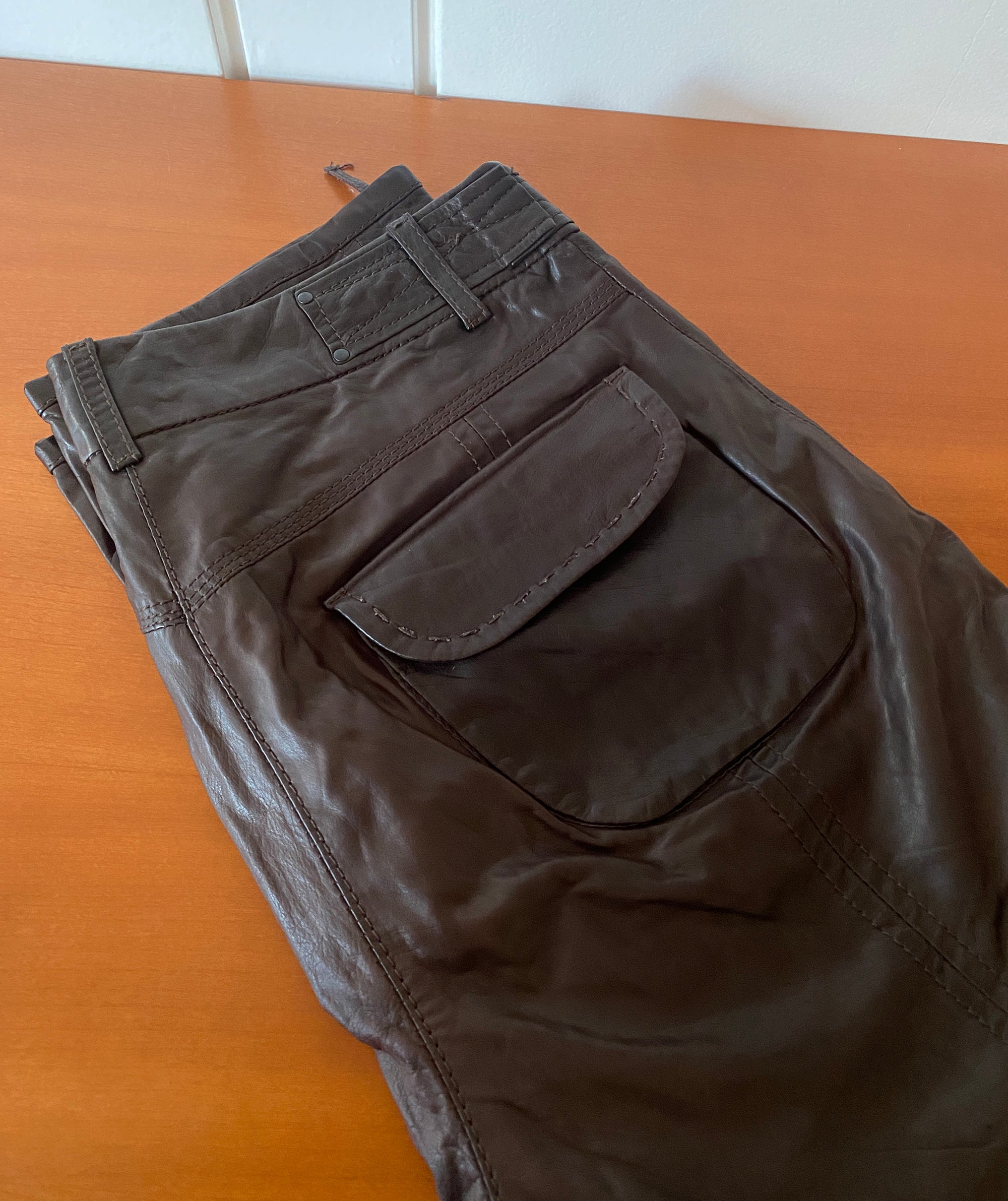 MARC CAIN Leather Capri Pants M