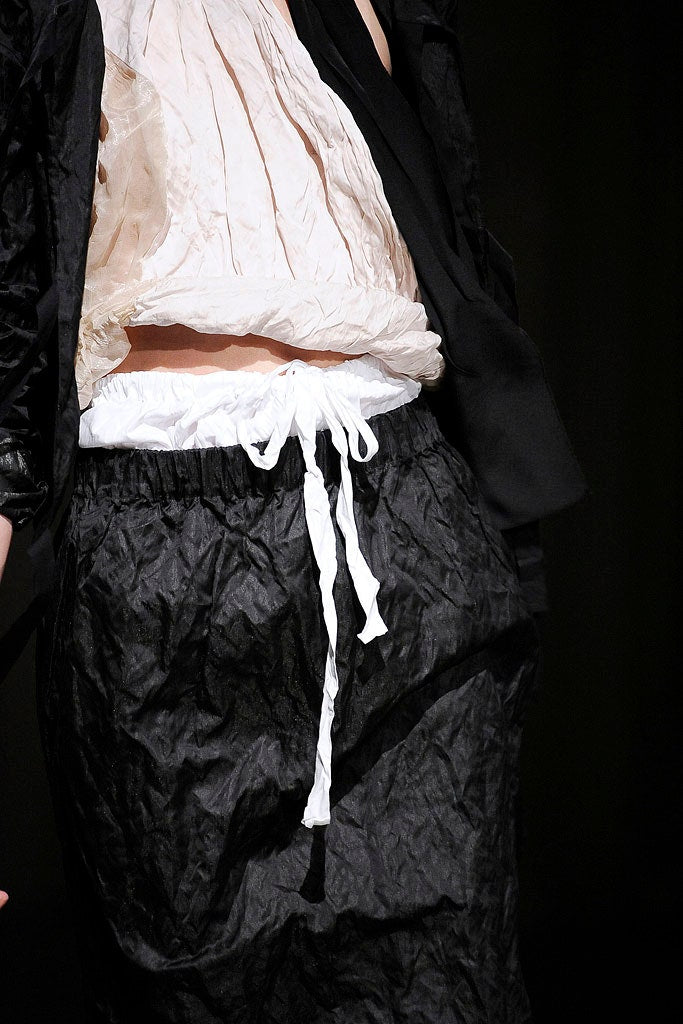 PRADA SS2009 Pencil Skirt S – Archive Club PRADA SS2009 Pencil Skirt S – Archive Club