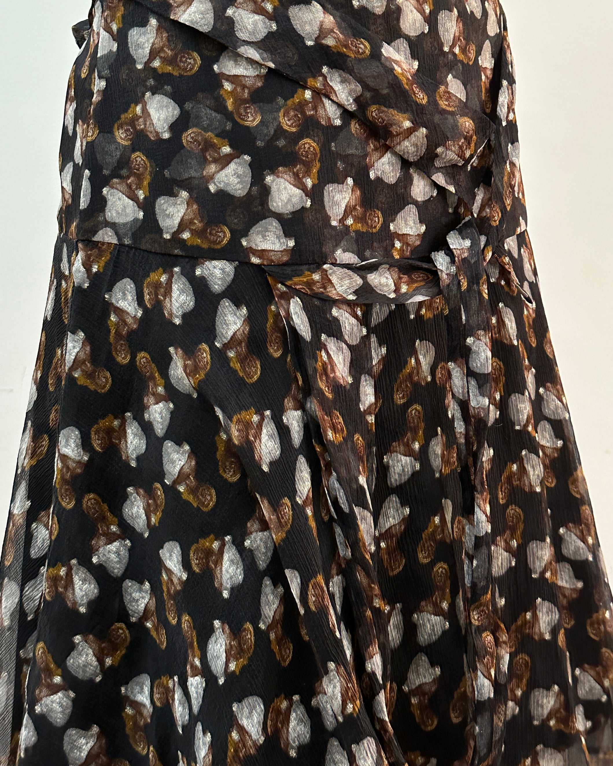 Silk Portrait Skirt M