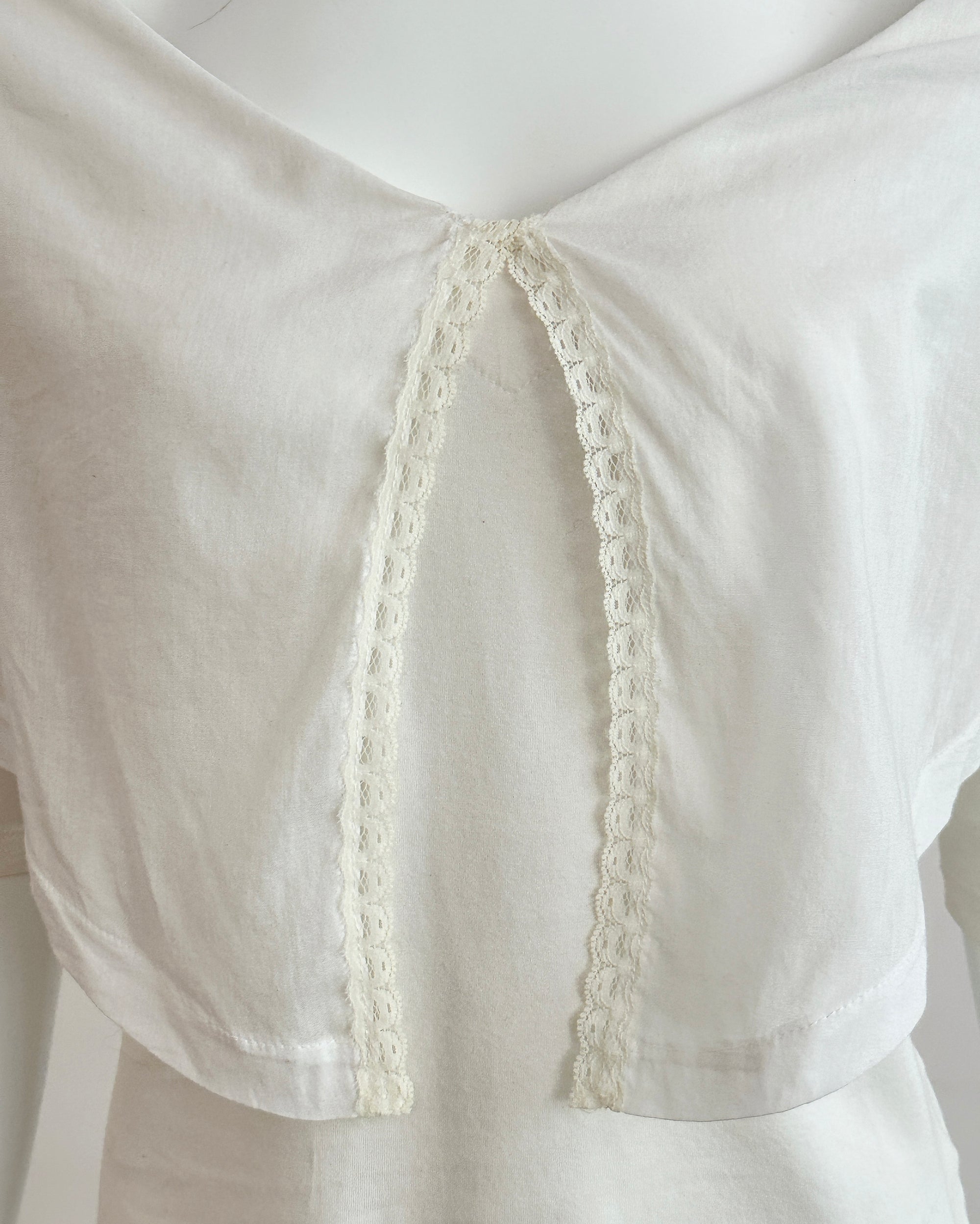 JC DE CASTELBAJAC White Cape Overlay Tee M