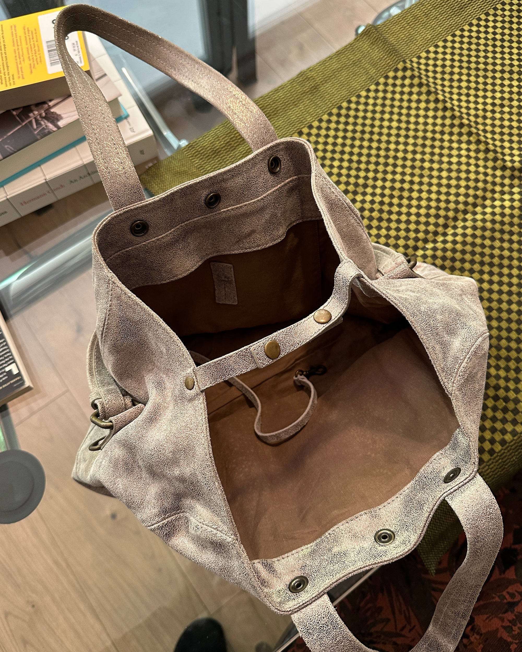 JEROME DREYFUSS Billy M Bag in Distressed Leather