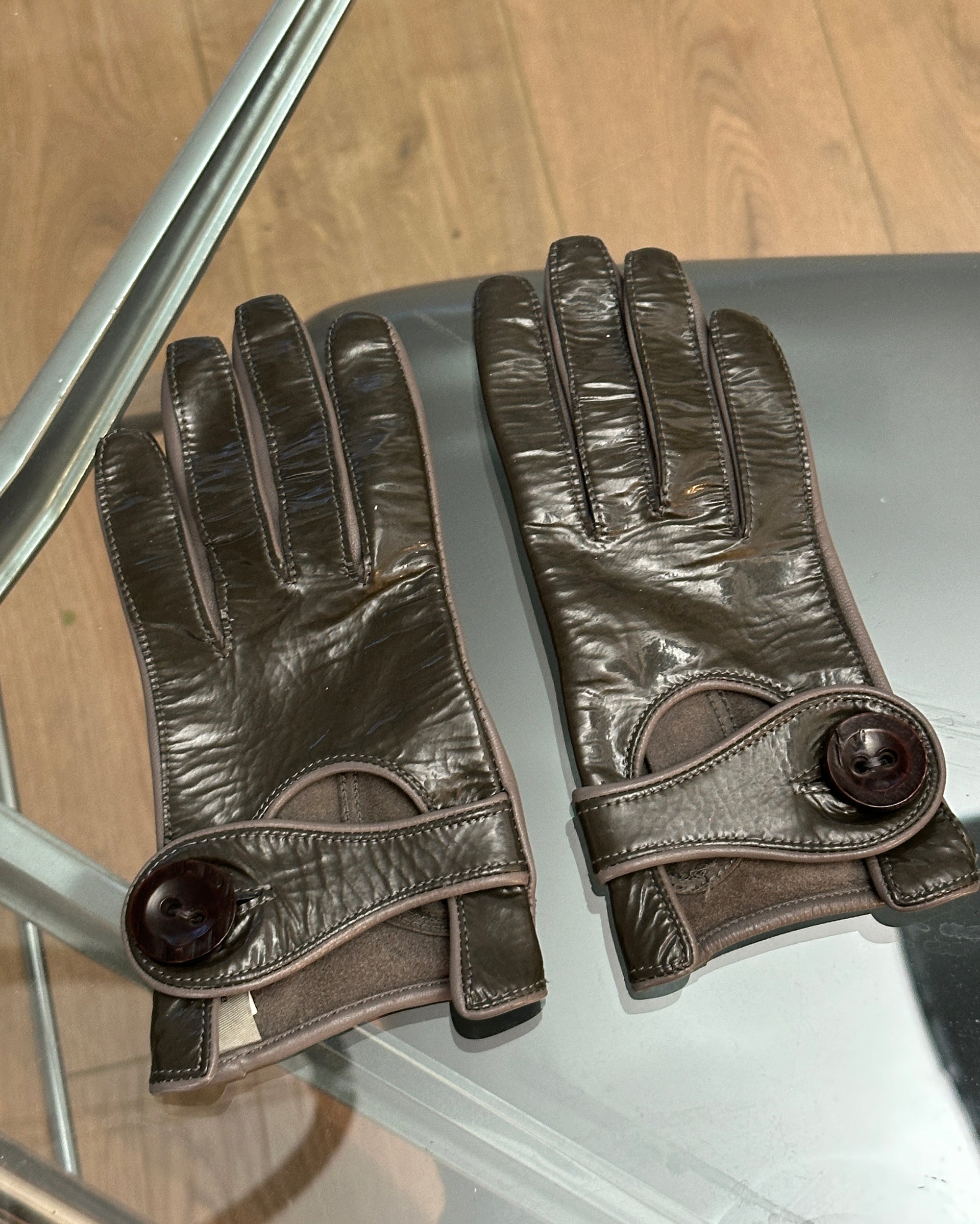 French Patent Leather Buttoned Gloves XS