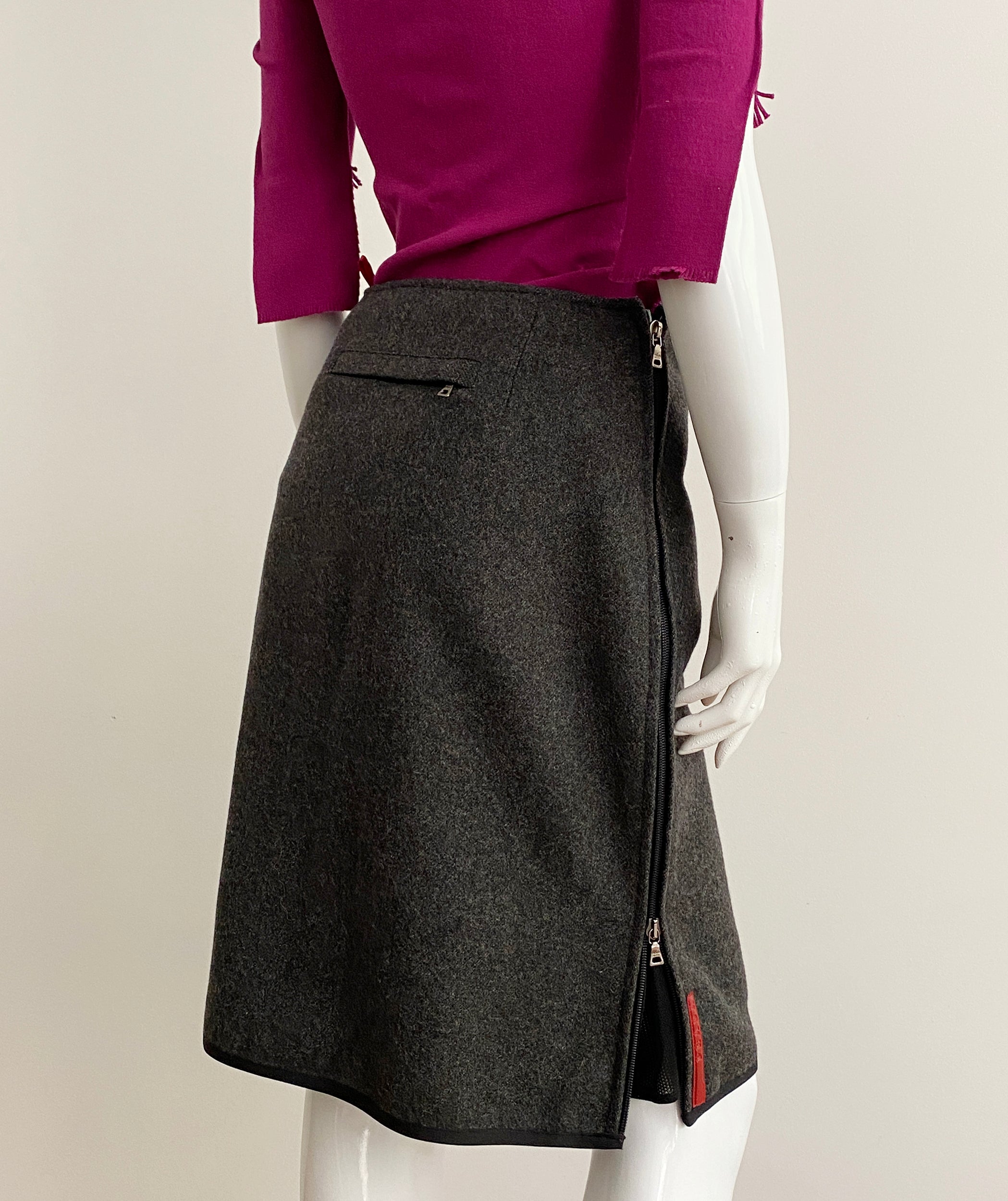 【Misapi】Prada Wool Skirt F/W 2016 Tartan Wool Skirt | Authentic & Vintage | ReSee