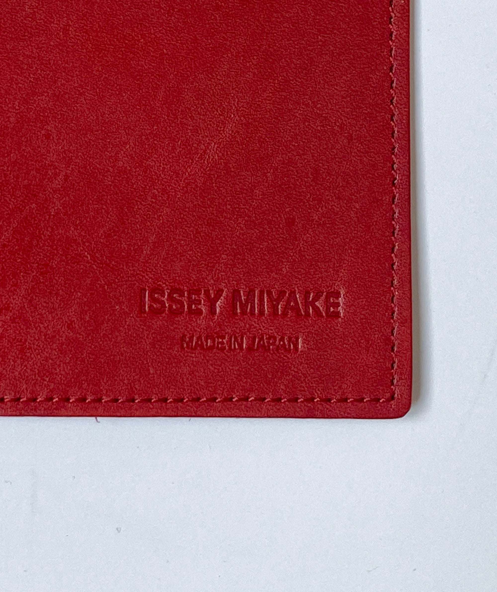 ISSEY MIYAKE Leather Folding Box Bag