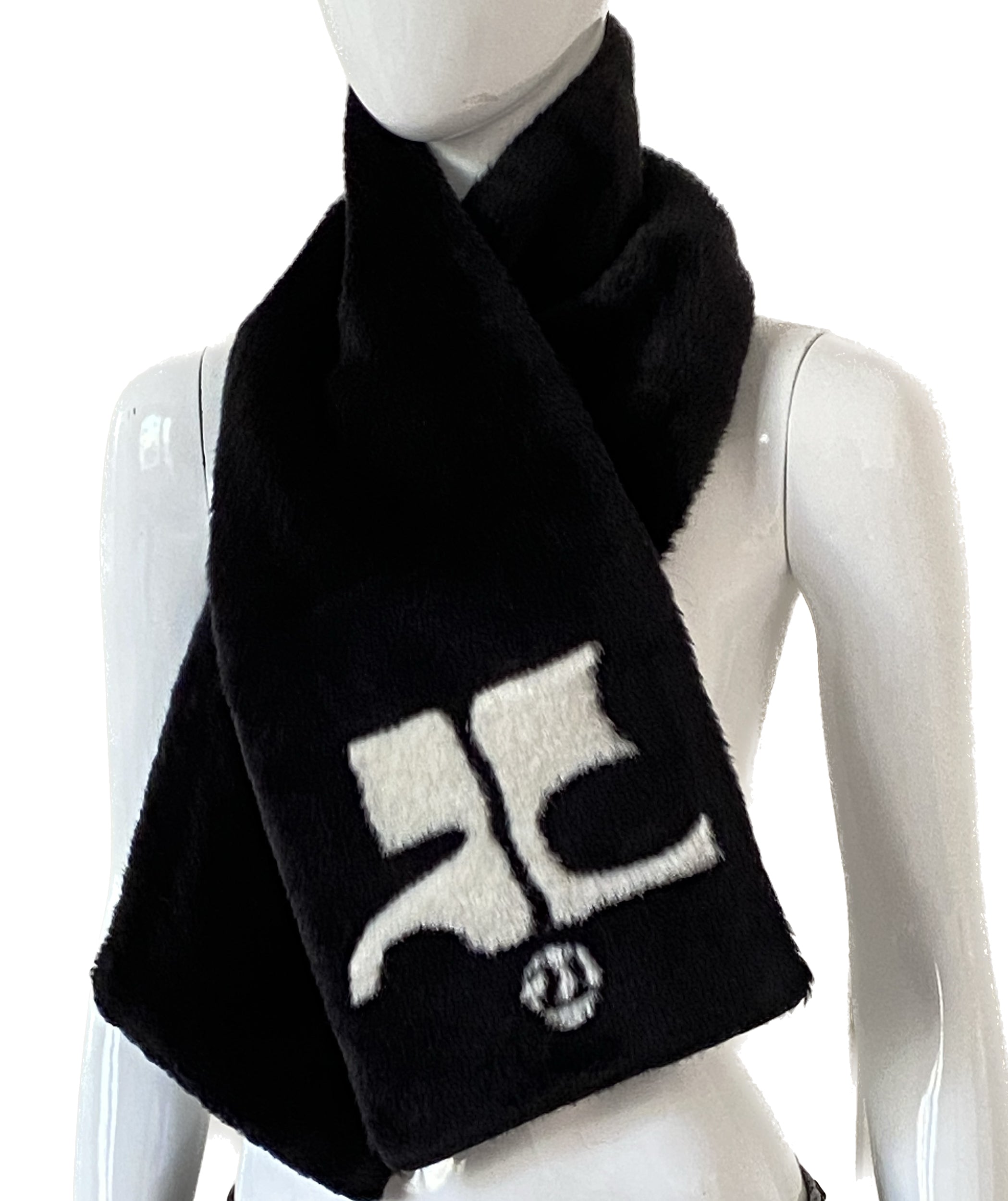 Fendi scarf with clearance fur